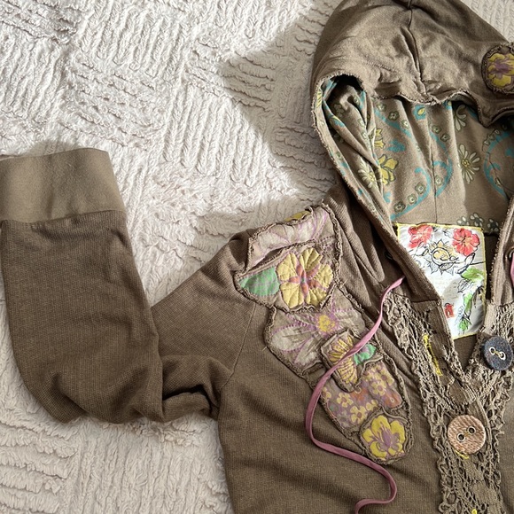 Lacey J sweatshirt hoodie hand crafted unique design Size Medium - Picture 2 of 16